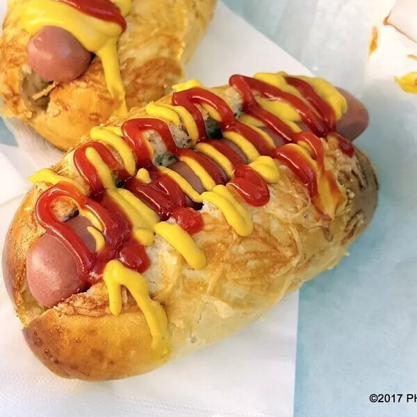 Hot dog américain maison