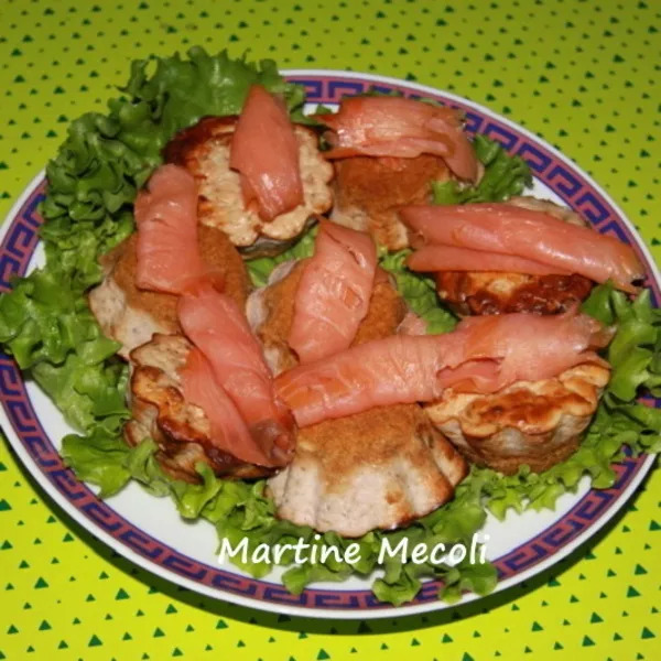 Moelleux au saumon fumé « façon cheesecake » sur lit de salade verte 