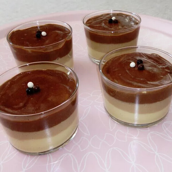 Crèmes dessert 3 parfums ( vanille/carambar/chocolat )